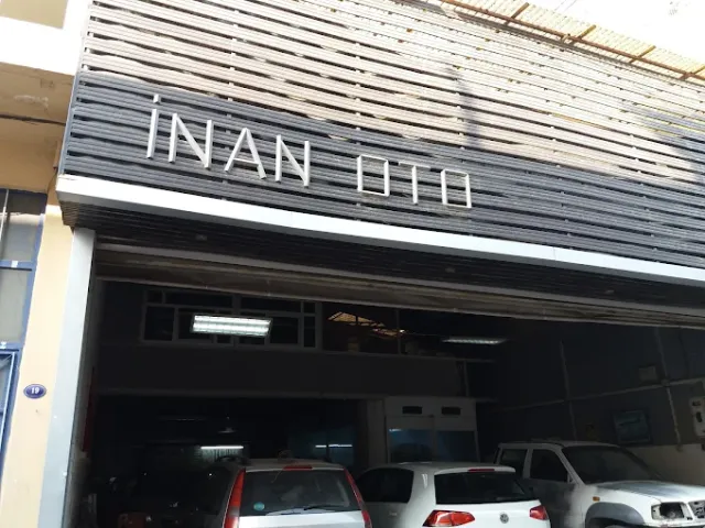İnan Oto’nun Buca’daki atölyesinin dış cephesi