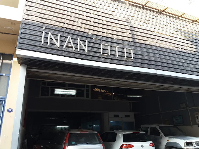 İnan Oto Buca atölye dış cephe fotoğrafı